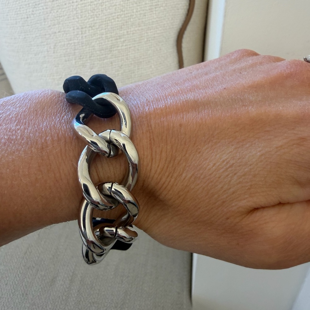 Trendy Silver Links with Black Rubber Stretch Contrast Modern Bracelet NWT